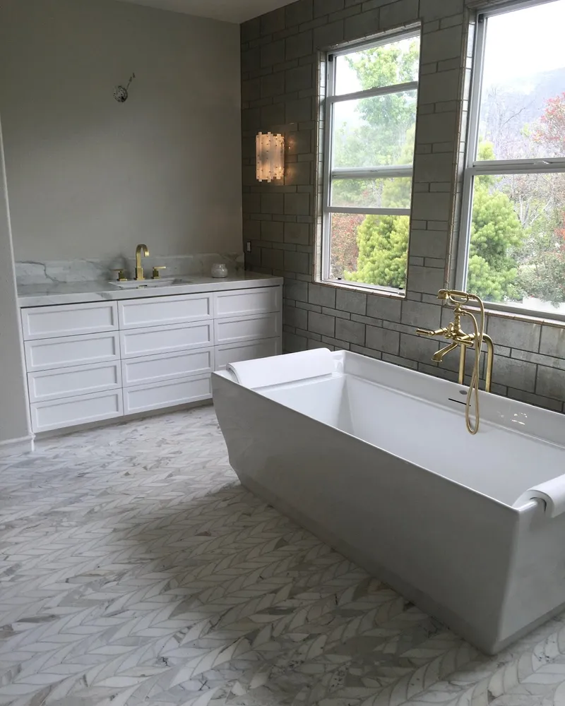 Bano Freestanding Tub Piso Marmol Herringbone