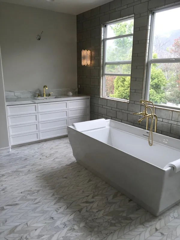 Bano Freestanding Tub Piso Marmol Herringbone