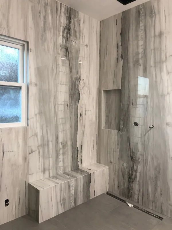 Bano Marmol Blanco Ducha Cristal